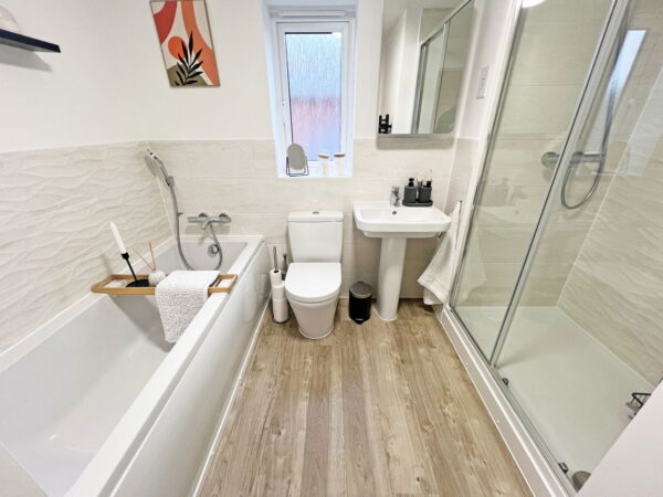 Usherwood Way, Hugglescote, Leicestershire, LE67 2HN