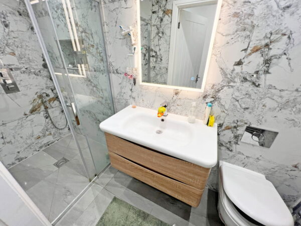 Humberstone Lane, Leicester, Leicestershire, LE4 9JN