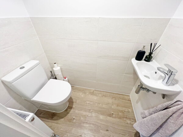 Usherwood Way, Hugglescote, Leicestershire, LE67 2HN