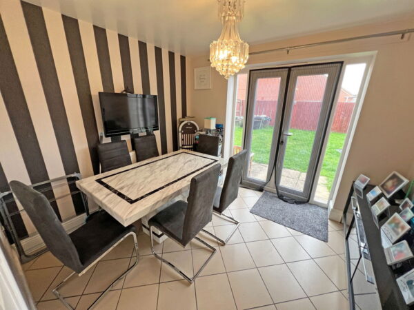 Saxthorpe Road, Hamilton, Leicester, Leicestershire, LE5 1PT