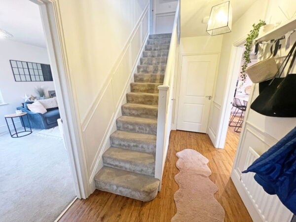 Flanders Close, Burbage, Leicestershire, LE10 2FN