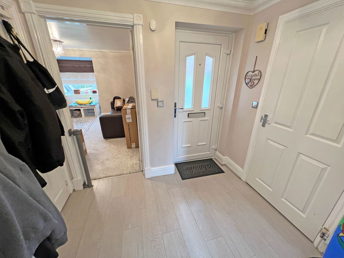 Saxthorpe Road, Hamilton, Leicester, Leicestershire, LE5 1PT