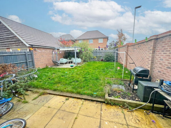Flanders Close, Burbage, Leicestershire, LE10 2FN