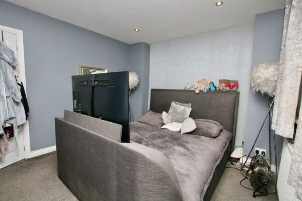 Rochester Walk, Clifton, Nottingham, NG11 8LP