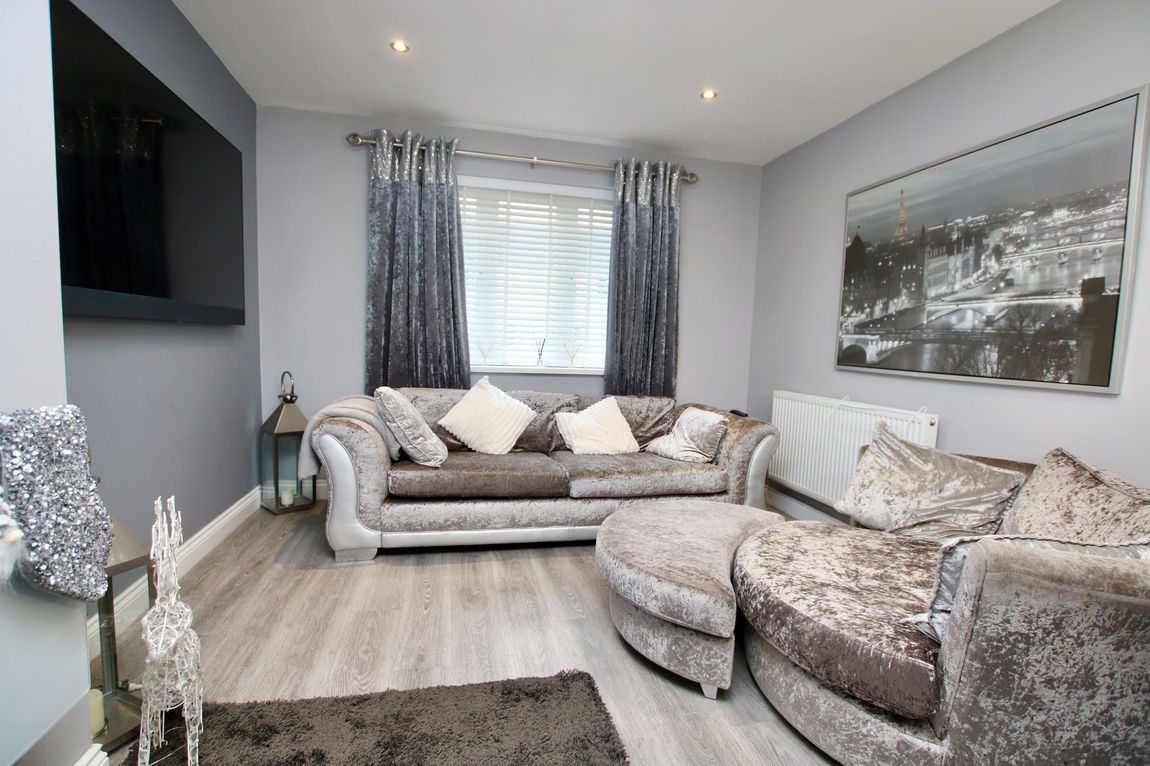 Rochester Walk, Clifton, Nottingham, NG11 8LP