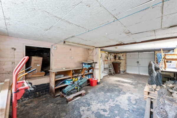 Jarvis Avenue, Nottingham, Nottinghamshire, NG3 7BJ