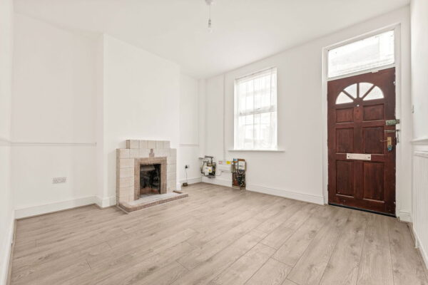 Woolmer Road, Nottingham, Nottinghamshire, NG2 2FB