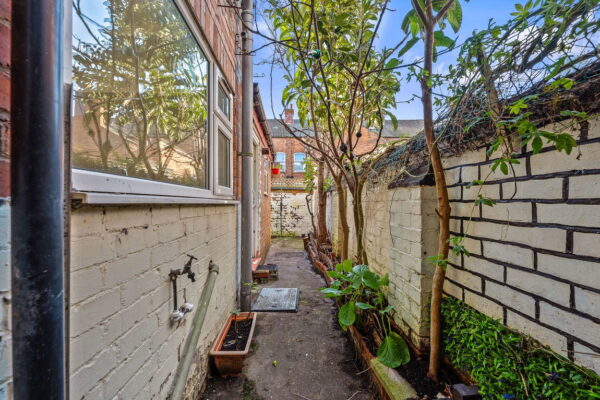 Woolmer Road, Nottingham, Nottinghamshire, NG2 2FB