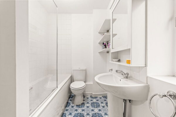 Cavendish Road, Carlton, Nottingham, Nottinghamshire, NG4 3QG