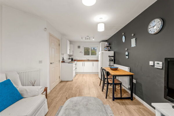 Cavendish Road, Carlton, Nottingham, Nottinghamshire, NG4 3QG