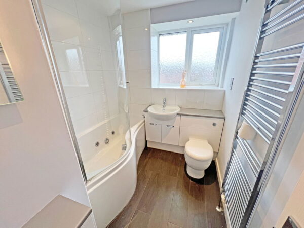 Hawker Road, Oadby, Leicester, Leicestershire, LE2 4UH