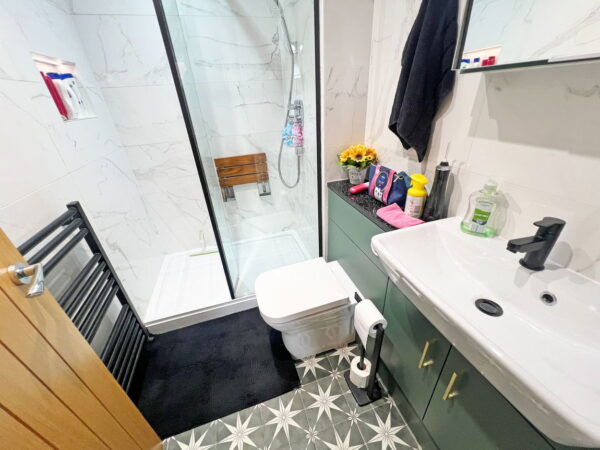 Wainwright Avenue, Hamilton, Leicester, Leicestershire, LE5 1QW