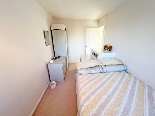 Clifton Drive, Ashby-de-la-zouch, Leicestershire, LE65 2QL