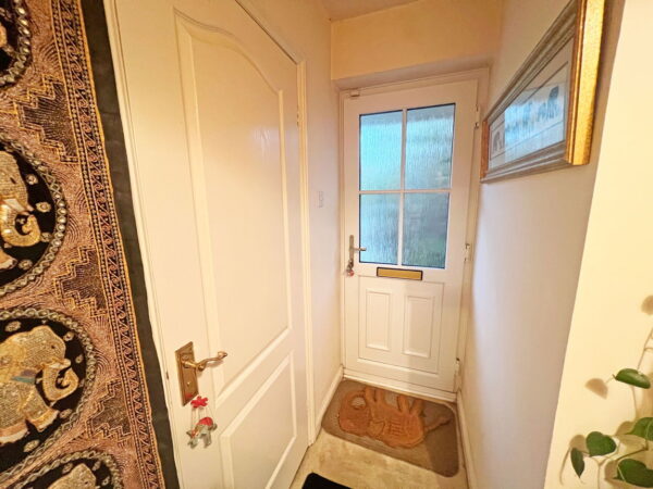 Foxglove Road, Hamilton, Leicester, Leicestershire, LE5 1TD