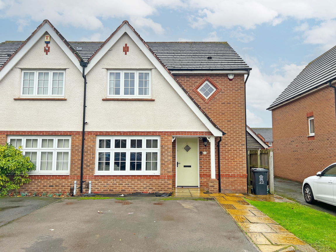 Laverton Road, Hamilton, Leicester, Leicestershire, LE5 1DW
