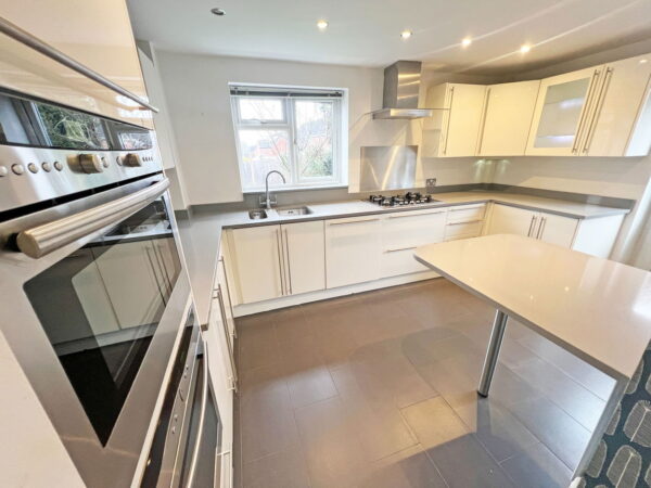 Hawker Road, Oadby, Leicester, Leicestershire, LE2 4UH