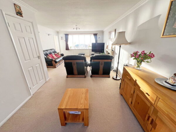 Clifton Drive, Ashby-de-la-zouch, Leicestershire, LE65 2QL