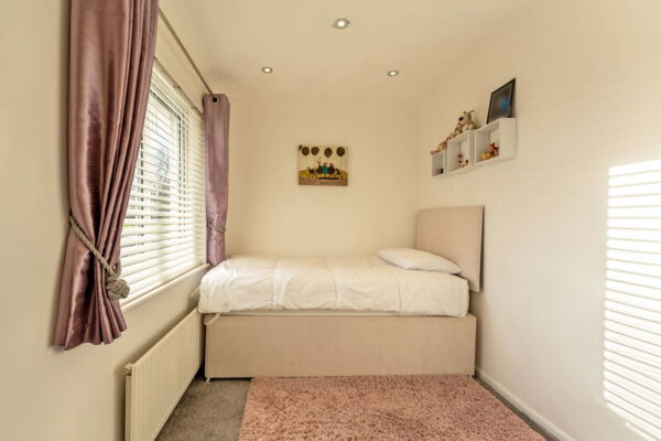 Robin Hill, Brickhill, Bedford, Bedfordshire, MK41 7QW