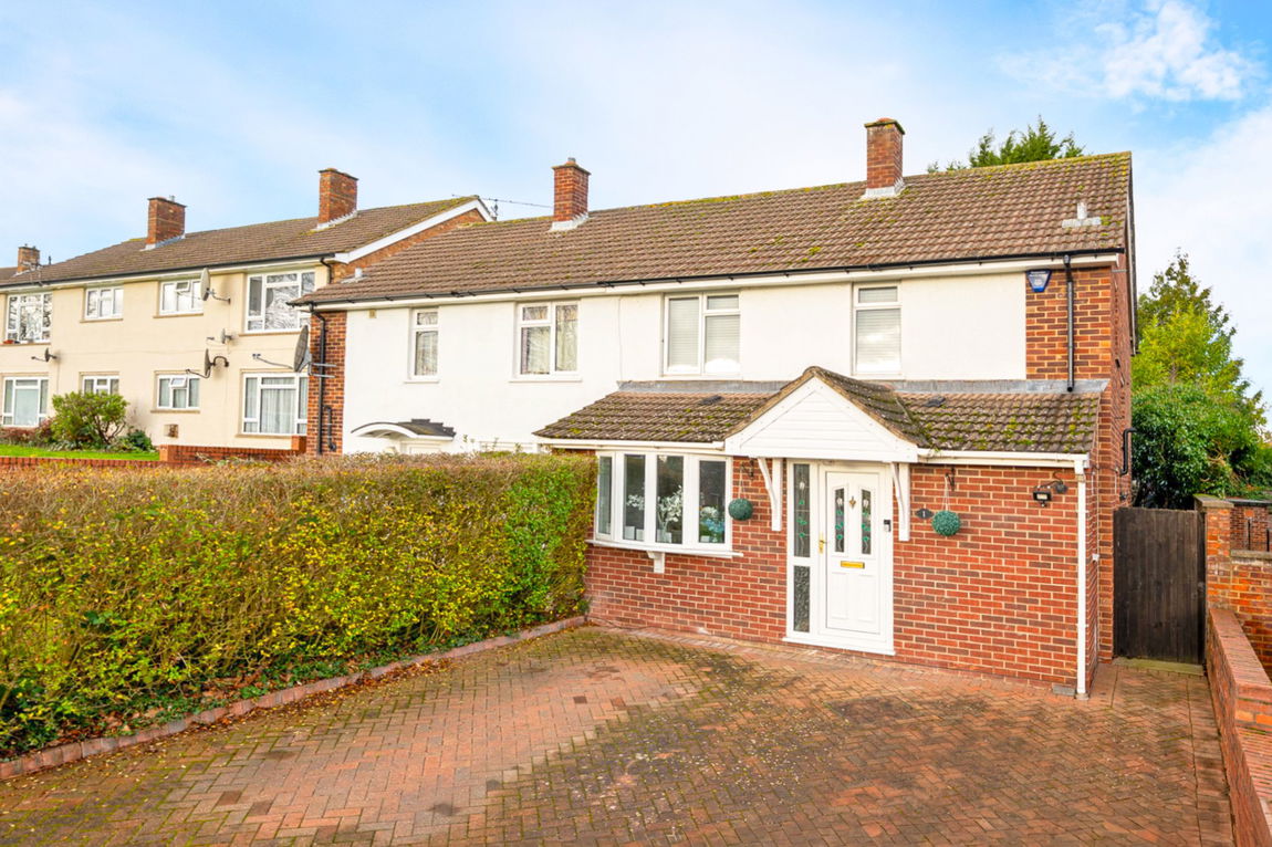 Robin Hill, Brickhill, Bedford, Bedfordshire, MK41 7QW