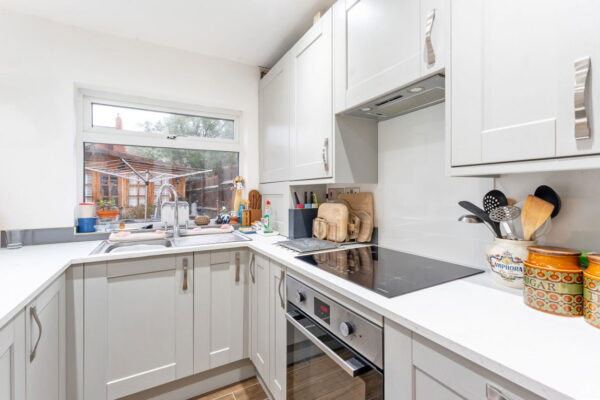 Station Road, Rushden, NN10