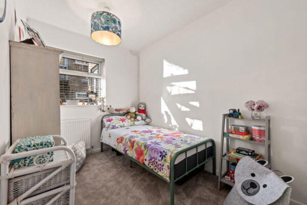 St Helens Crescent, Burton Joyce, Nottingham, NG14 5DW