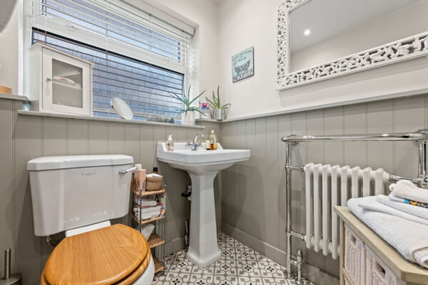 St Helens Crescent, Burton Joyce, Nottingham, NG14 5DW