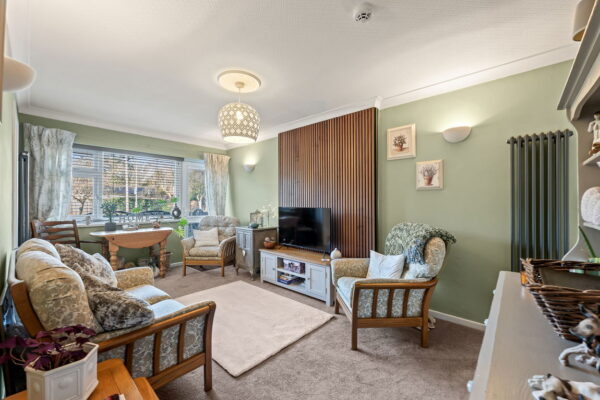 St Helens Crescent, Burton Joyce, Nottingham, NG14 5DW