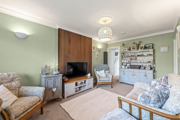 St Helens Crescent, Burton Joyce, Nottingham, NG14 5DW