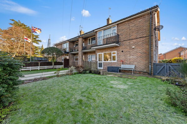 St Helens Crescent, Burton Joyce, Nottingham, NG14 5DW