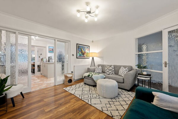 Southcliffe Road, Carlton, Nottingham, NG4 1ES