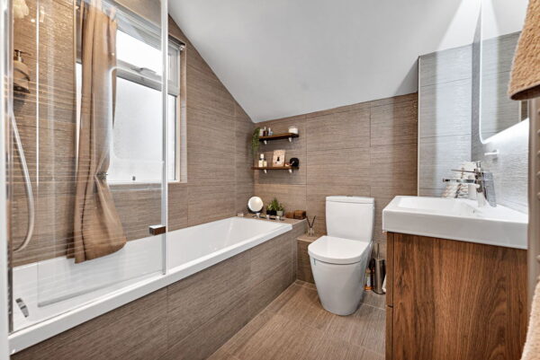 Victoria Road, Nottingham, Nottinghamshire, NG5 2NA