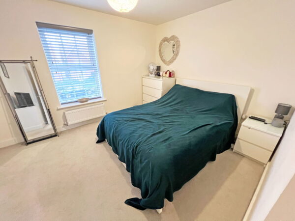 Usherwood Way, Hugglescote, Leicestershire, LE67 2HN