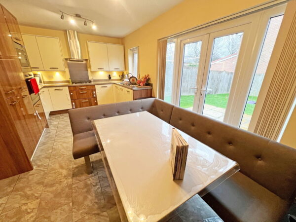 Laverton Road, Hamilton, Leicester, Leicestershire, LE5 1DW