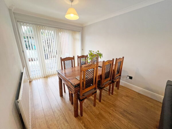 Coombe Rise, Oadby, Leicester, Leicestershire, LE2 5TX