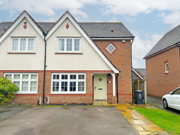 Laverton Road, Hamilton, Leicester, Leicestershire, LE5 1DW