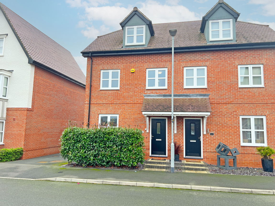 Le May Drive, Hugglescote, Leicestershire, LE67 2EF