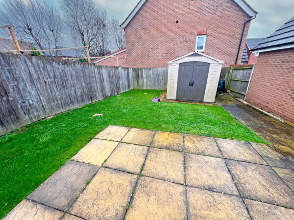 Laverton Road, Hamilton, Leicester, Leicestershire, LE5 1DW