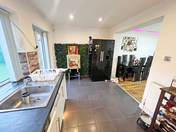 Braemar Close, Leicester, Leicestershire, LE4 7PL