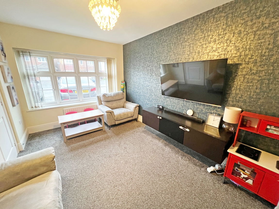 Laverton Road, Hamilton, Leicester, Leicestershire, LE5 1DW