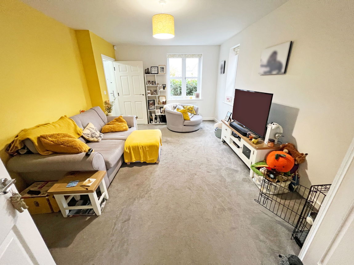 Le May Drive, Hugglescote, Leicestershire, LE67 2EF