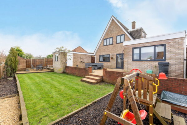 Orchard Way, Cogenhoe, Northampton, NN7