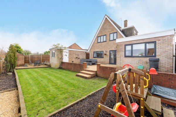 Orchard Way, Cogenhoe, Northampton, NN7