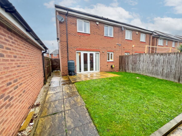 Laverton Road, Hamilton, Leicester, Leicestershire, LE5 1DW