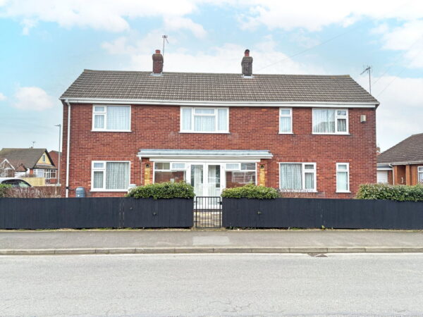 Lyndhurst Avenue, Skegness, Lincolnshire, PE25 2QE