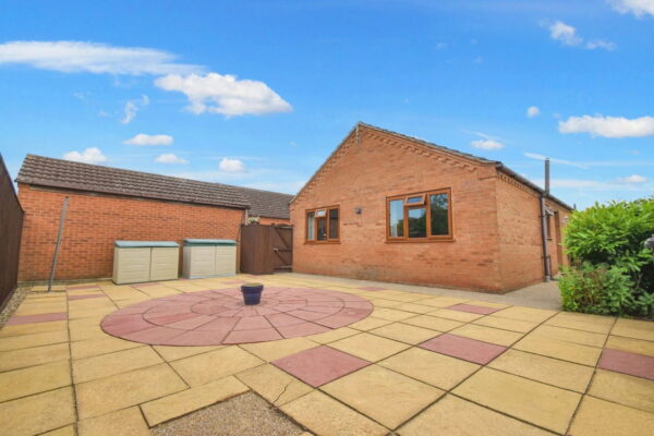Sycamore Close, Croft, Skegness, Lincolnshire, PE24 4SX