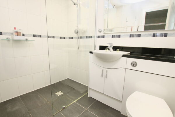 Gardendale Avenue, Clifton, Nottingham, NG11 9HZ