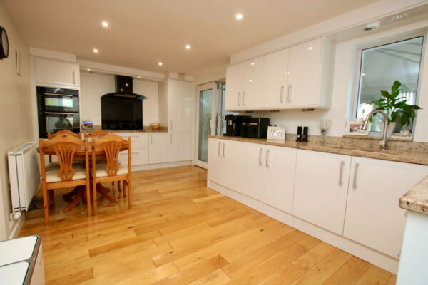 Gardendale Avenue, Clifton, Nottingham, NG11 9HZ