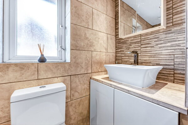 Southwold Drive, Nottingham, NG8 1PD