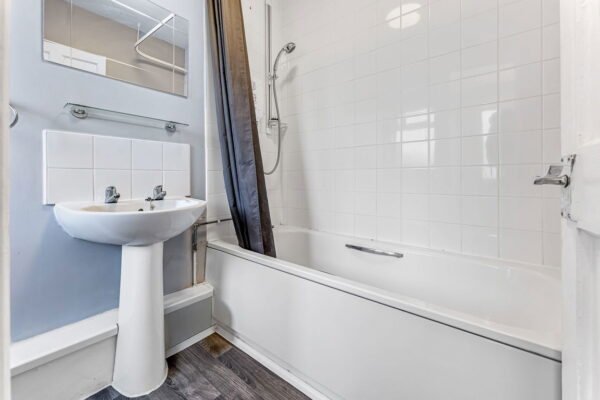 Southwold Drive, Nottingham, NG8 1PD