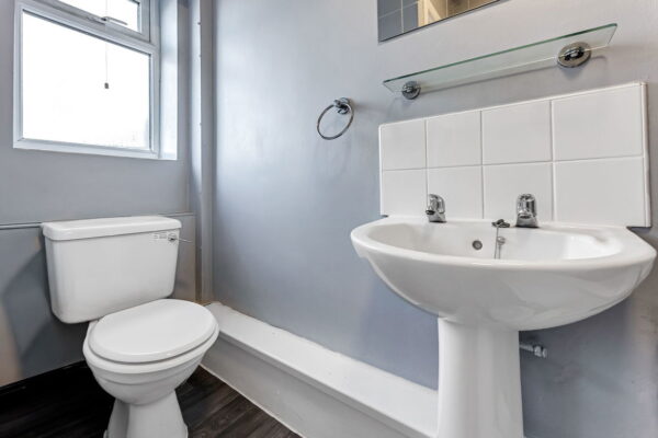 Southwold Drive, Nottingham, NG8 1PD